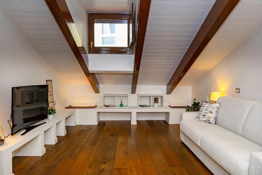 Canonica Attic Apartment Μιλάνο Εξωτερικό φωτογραφία